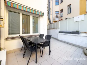 Pronájem bytu 1+1, Praha - Holešovice, Františka Křížka, 48 m2