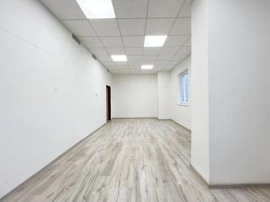 Pronájem obchodního prostoru, Kopřivnice, Štefánikova, 60 m2