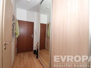 Pronájem bytu 2+kk, Praha - Vysočany, Freyova, 47 m2