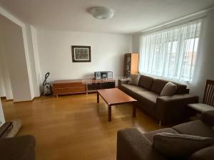 Pronájem bytu 2+1, Praha - Dejvice, Na pískách, 58 m2