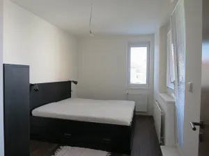 Pronájem bytu 2+kk, Praha - Horní Měcholupy, Padovská, 50 m2