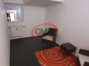 Pronájem obchodního prostoru, Praha - Podolí, Jeremenkova, 180 m2