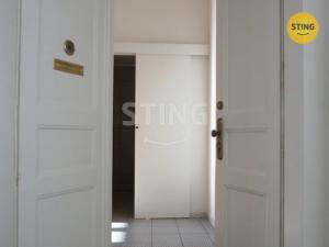 Pronájem bytu 1+kk, Praha - Strašnice, Saratovská, 32 m2