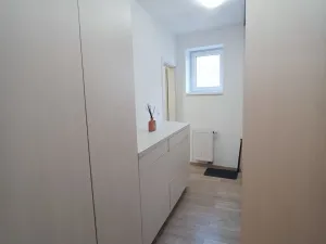 Pronájem bytu 1+kk, Praha - Žižkov, Na mokřině, 47 m2