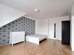 Pronájem bytu 2+1, Praha - Smíchov, Podbělohorská, 61 m2