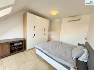 Pronájem bytu 3+kk, Praha - Vinohrady, U Kanálky, 108 m2