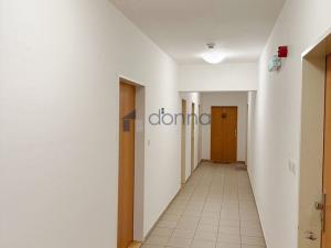 Pronájem bytu 2+kk, Praha - Troja, Hnězdenská, 47 m2