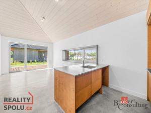 Prodej bytu 3+kk, Lužany, 67 m2