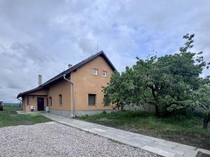 Pronájem bytu 2+1, Dolany, 55 m2