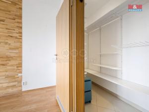 Pronájem bytu 2+kk, Praha - Hloubětín, Nademlejnská, 49 m2