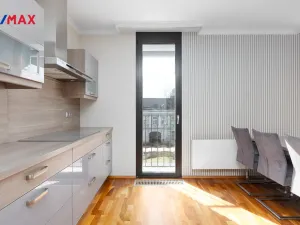 Prodej bytu 3+kk, Karlovy Vary, Pražská silnice, 99 m2