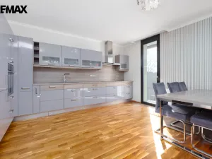 Prodej bytu 3+kk, Karlovy Vary, Pražská silnice, 99 m2