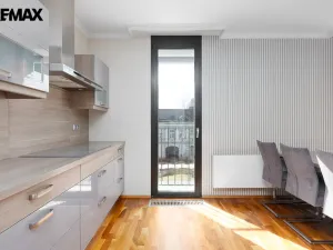 Prodej bytu 3+kk, Karlovy Vary, Pražská silnice, 99 m2