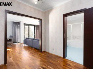 Prodej bytu 3+kk, Karlovy Vary, Pražská silnice, 99 m2