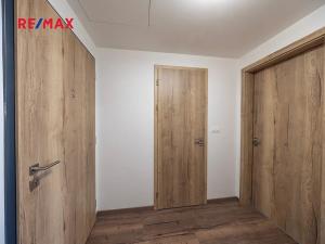 Pronájem bytu 2+kk, Praha - Vysočany, Kolbenova, 50 m2