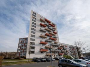 Pronájem bytu 1+kk, Praha - Horní Měcholupy, Modenská, 26 m2