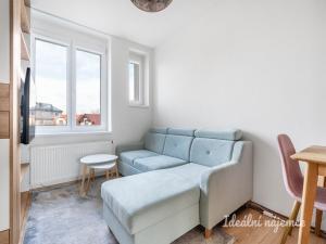 Pronájem bytu 2+kk, Praha - Čakovice, Bělomlýnská, 41 m2