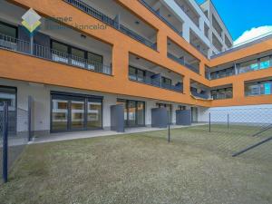 Pronájem bytu 1+kk, Praha - Hloubětín, Poděbradská, 65 m2