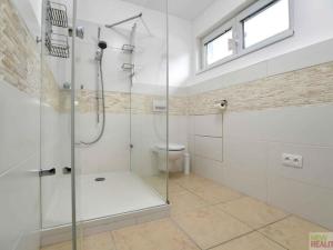 Prodej rodinného domu, Popovičky - Chomutovice, Petrovy Vrchy, 109 m2