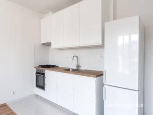 Pronájem bytu 2+kk, Praha - Kyje, Pelušková, 37 m2