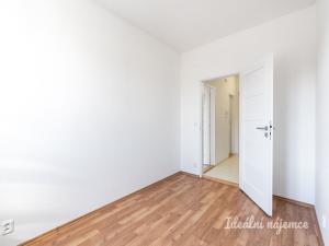 Pronájem bytu 2+kk, Praha - Kyje, Pelušková, 37 m2