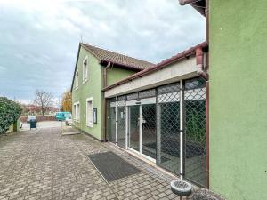 Pronájem restaurace, Jizerní Vtelno, 565 m2