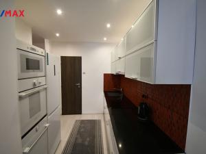 Pronájem bytu 2+kk, Pardubice - Pardubice-Staré Město, Pernštýnské náměstí, 65 m2