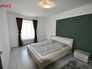 Pronájem bytu 2+kk, Pardubice - Pardubice-Staré Město, Pernštýnské náměstí, 65 m2