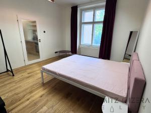 Pronájem bytu 2+1, Praha - Vinohrady, Na Folimance, 52 m2