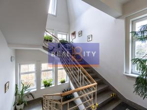 Pronájem kanceláře, Praha - Dejvice, Na viničních horách, 140 m2
