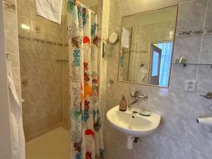 Prodej bytu 2+kk, Karlovy Vary, Vřídelní, 32 m2