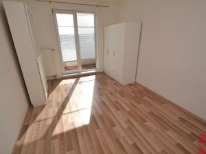 Pronájem bytu 2+kk, Praha - Vysočany, Na břehu, 53 m2