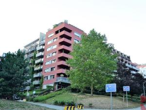 Pronájem bytu 2+kk, Praha - Vysočany, Na břehu, 53 m2
