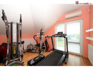 Prodej rodinného domu, Praha - Lochkov, K úvozu, 261 m2