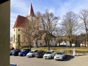 Pronájem kanceláře, Jílové u Prahy, Masarykovo náměstí, 39 m2