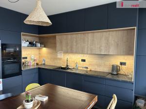 Pronájem bytu 4+kk, Praha - Vysočany, Pechmanových, 119 m2