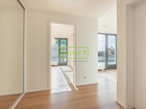 Pronájem bytu 2+kk, Praha - Kobylisy, Pakoměřická, 45 m2