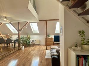 Prodej bytu 4+kk, Cheb, Hálkova, 132 m2