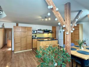 Prodej bytu 4+kk, Cheb, Hálkova, 132 m2