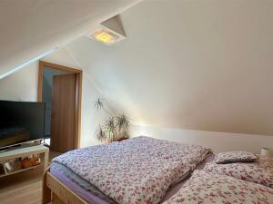Prodej bytu 4+kk, Cheb, Hálkova, 132 m2