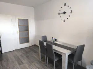 Pronájem bytu 2+1, Hradec Králové - Pražské Předměstí, Vocelova, 75 m2