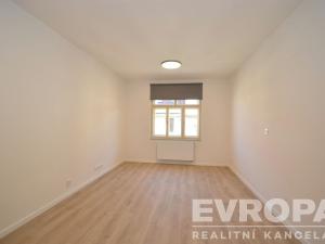 Pronájem bytu 1+kk, Praha - Žižkov, Chlumova, 31 m2