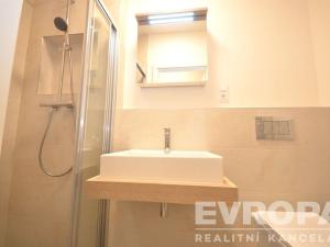 Pronájem bytu 1+kk, Praha - Žižkov, Chlumova, 31 m2