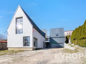 Prodej rodinného domu, Konárovice, 213 m2