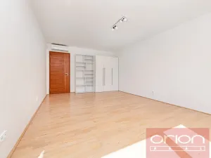 Pronájem rodinného domu, Praha - Jinonice, Vacínovská, 360 m2