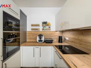Prodej bytu 3+kk, Praha - Háje, Cyprichova, 68 m2
