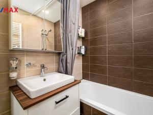Prodej bytu 3+kk, Praha - Háje, Cyprichova, 68 m2