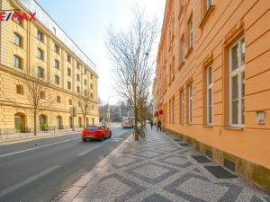 Pronájem kanceláře, Hradec Králové, Československé armády, 102 m2
