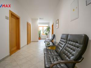Pronájem kanceláře, Hradec Králové, Československé armády, 102 m2