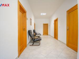 Pronájem kanceláře, Hradec Králové, Československé armády, 102 m2